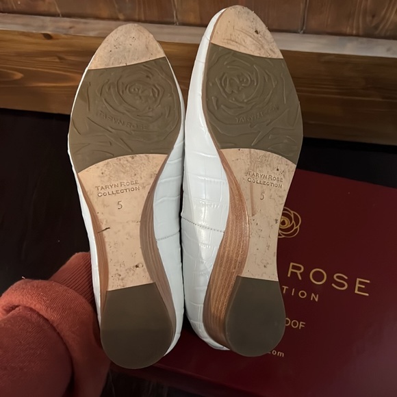 Taryn Rose white shoes - Picture 6 of 7